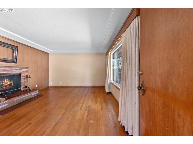 1720 Se 130TH Ave, Portland, OR 97233