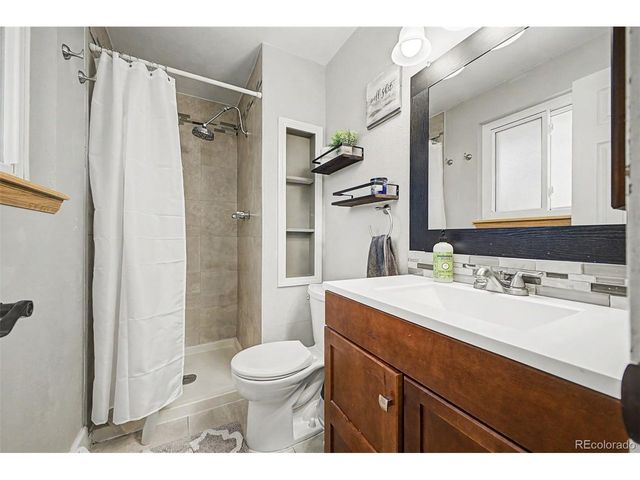 7003 S Yukon St, Littleton, CO 80128