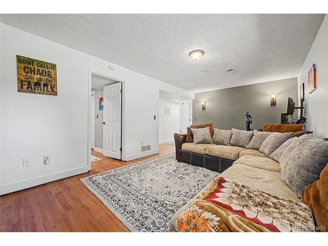 7003 S Yukon St, Littleton, CO 80128