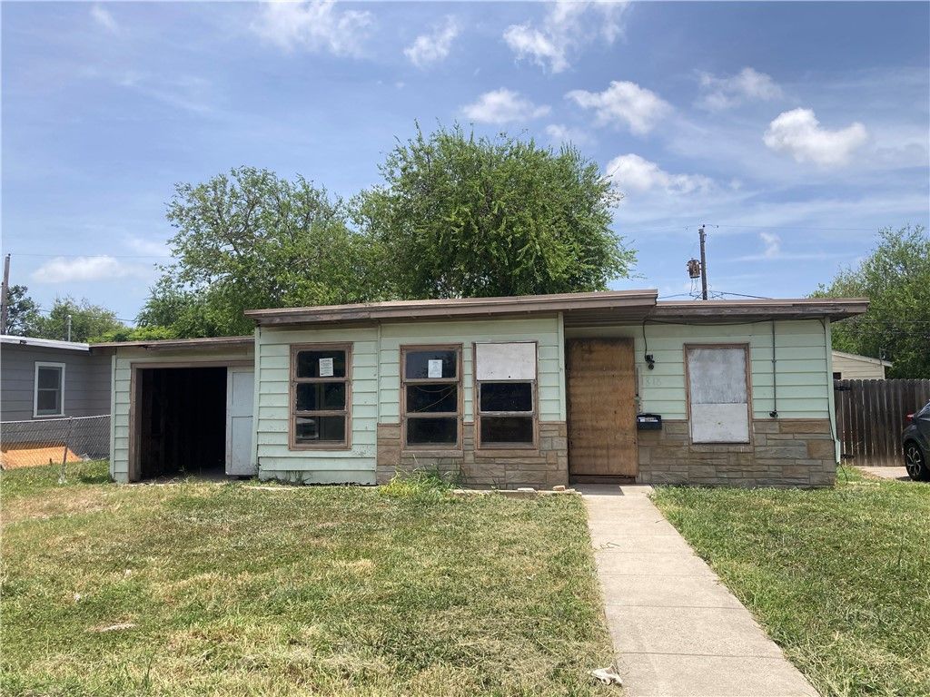 4818 Franklin Dr, Corpus Christi, TX 78415