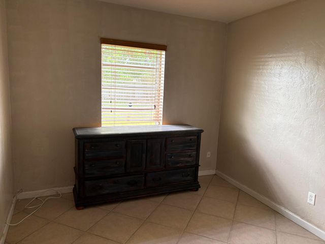 706 Glenn Parkway, Hollywood, FL 33021