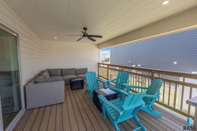 610 Hillside St Street, Harrisburg, SD 57032