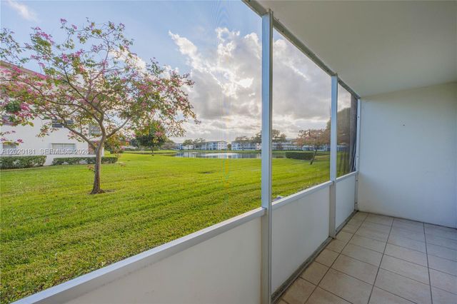 303 Preston H 303, Boca Raton, FL 33434