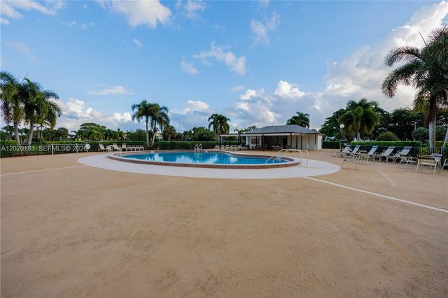 303 Preston H 303, Boca Raton, FL 33434