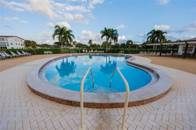 303 Preston H 303, Boca Raton, FL 33434