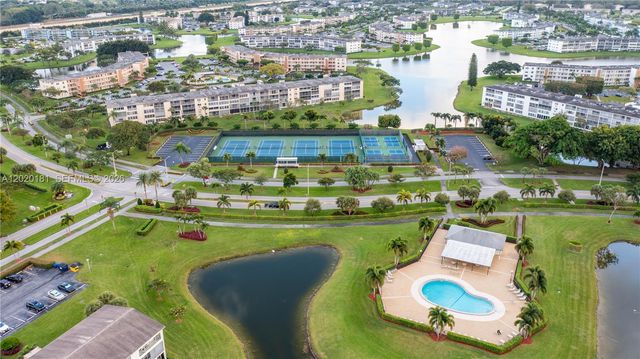 303 Preston H 303, Boca Raton, FL 33434