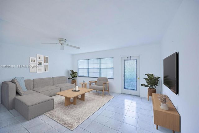 303 Preston H 303, Boca Raton, FL 33434