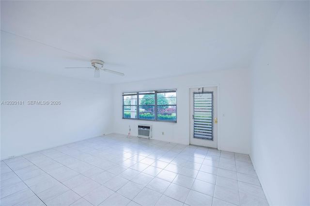 303 Preston H 303, Boca Raton, FL 33434