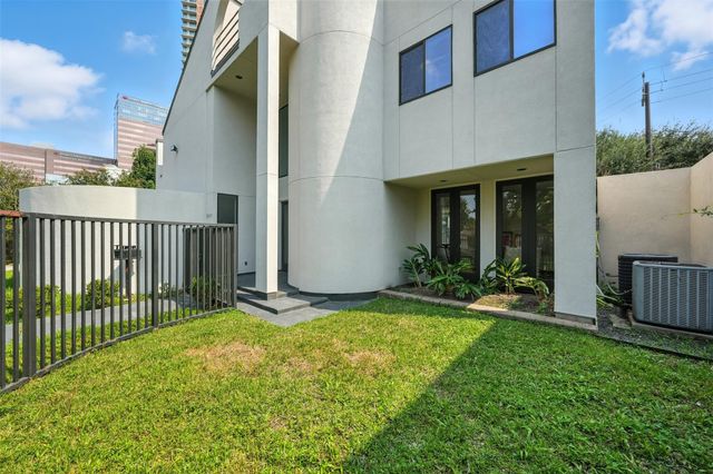 2019 Mcclendon Street, Houston, TX 77030