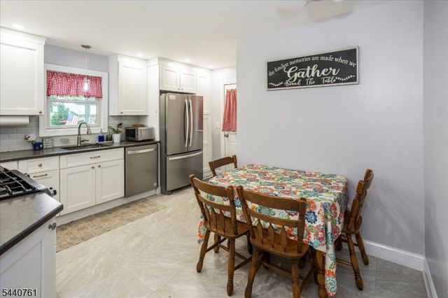 30 Hunterdon Rd, West Orange Twp., NJ 07052