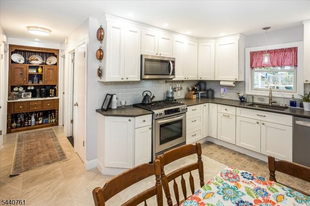 30 Hunterdon Rd, West Orange Twp., NJ 07052