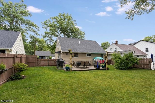 30 Hunterdon Rd, West Orange Twp., NJ 07052