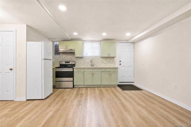 25-22 45th Street 1, Astoria, NY 11103