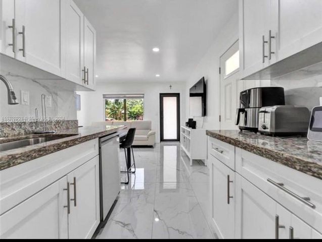 2730 NE 16th Avenue 0, Pompano Beach, FL 33064