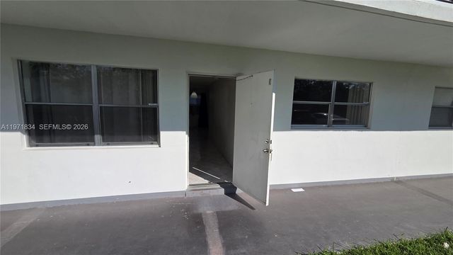 2420 Johnson St 104, Hollywood, FL 33020