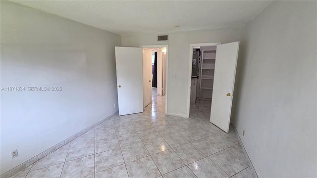 2420 Johnson St 104, Hollywood, FL 33020