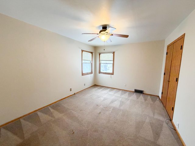 606 Morningside Drive, Worthington, MN 56187