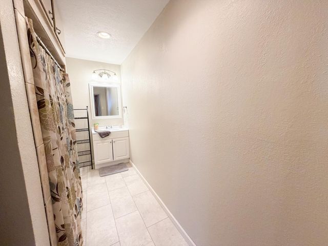 606 Morningside Drive, Worthington, MN 56187