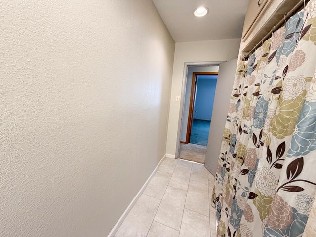 606 Morningside Drive, Worthington, MN 56187