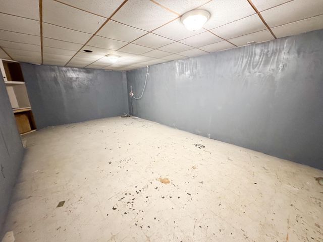 606 Morningside Drive, Worthington, MN 56187