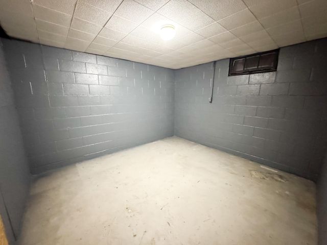 606 Morningside Drive, Worthington, MN 56187