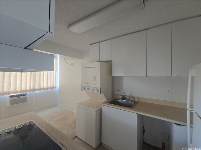818 S King Street 605, Honolulu, HI 96813