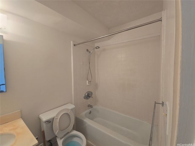 818 S King Street 605, Honolulu, HI 96813