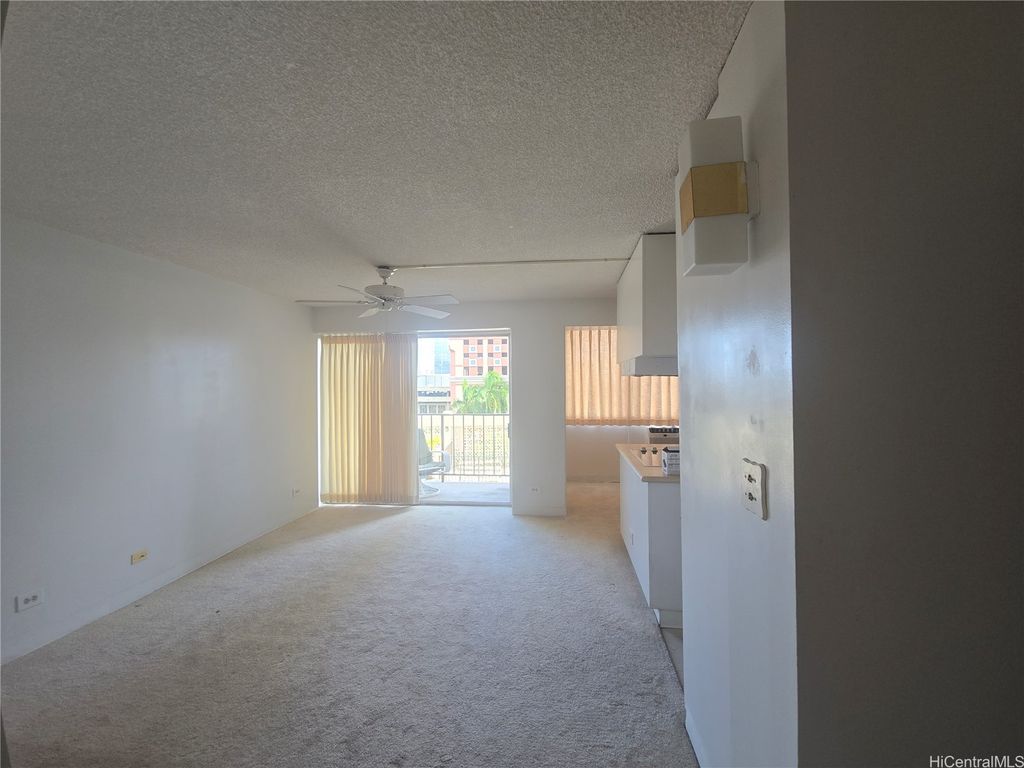 818 S King Street 605, Honolulu, HI 96813