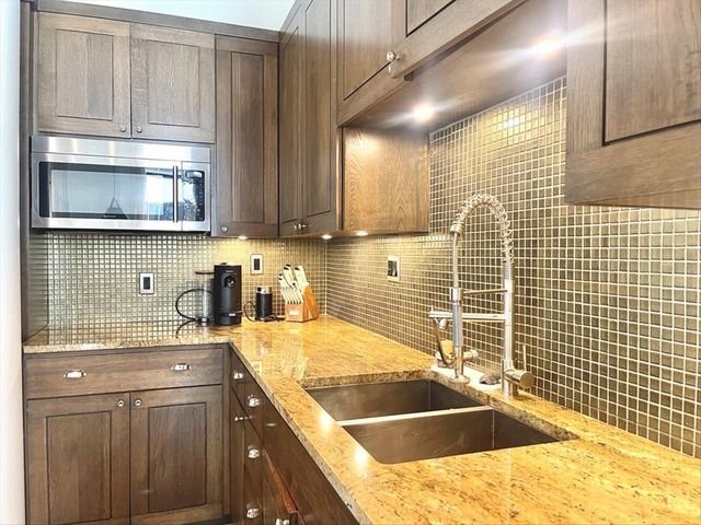 311 W 5th ST 806, Austin, TX 78701