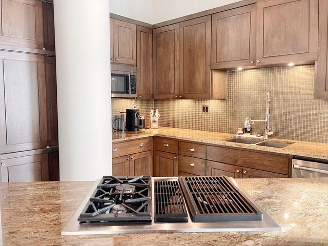 311 W 5th ST 806, Austin, TX 78701