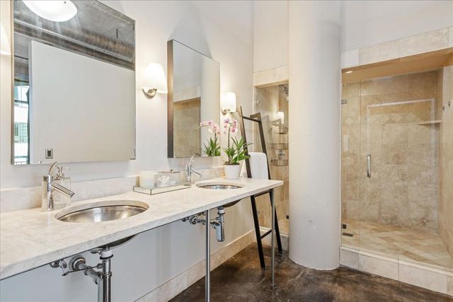 311 W 5th ST 806, Austin, TX 78701