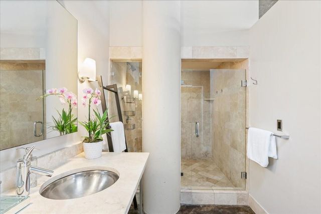 311 W 5th ST 806, Austin, TX 78701