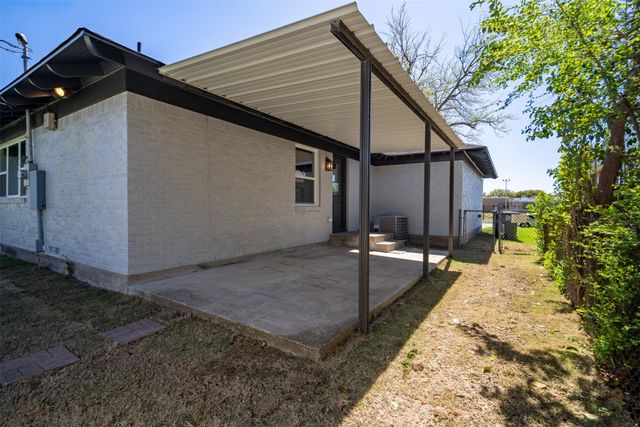 2245 Highwood Drive, Dallas, TX 75228