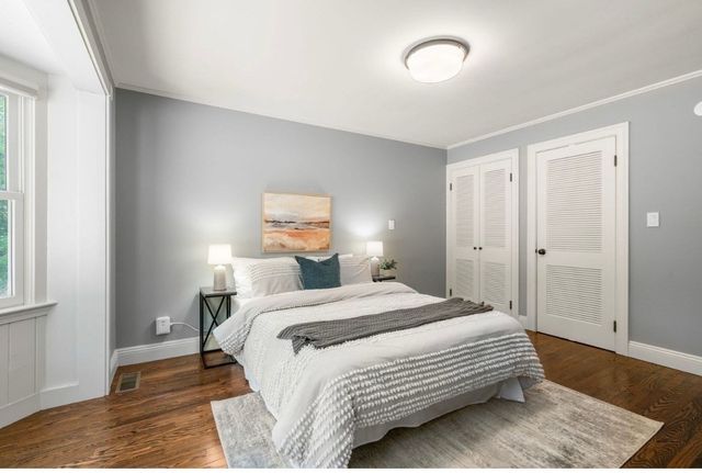 118 Newton St 118, Weston, MA 02493