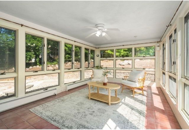 118 Newton St 118, Weston, MA 02493
