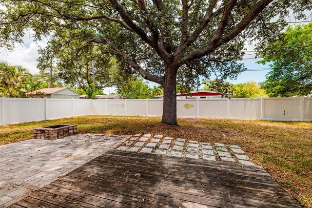 5601 CEDAR STREET NE, St Petersburg, FL 33703