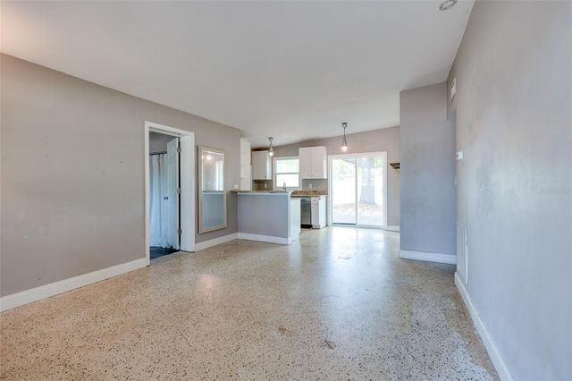 5601 CEDAR STREET NE, St Petersburg, FL 33703