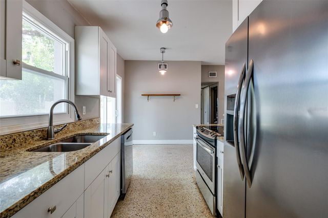 5601 CEDAR STREET NE, St Petersburg, FL 33703