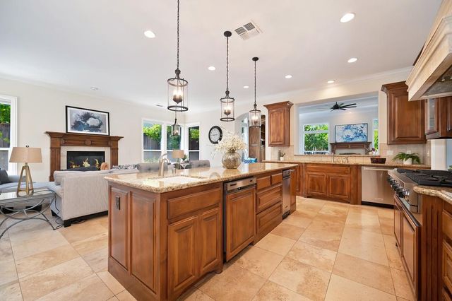 8230 Birch Meadow Ct, Granite Bay, CA 95746