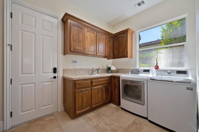 8230 Birch Meadow Ct, Granite Bay, CA 95746