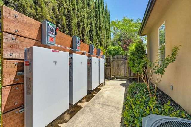 8230 Birch Meadow Ct, Granite Bay, CA 95746