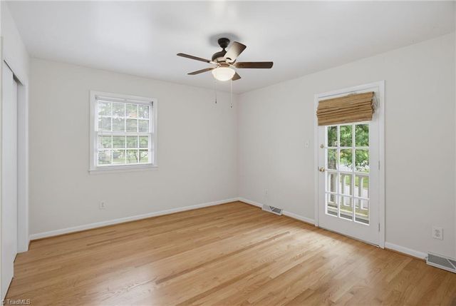2913 Shady Lawn Drive, Greensboro, NC 27408