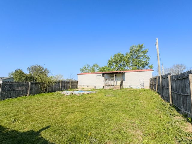 2634 Pleasant Grove Rd, Westmoreland, TN 37186