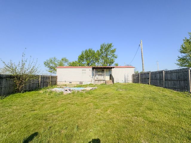 2634 Pleasant Grove Rd, Westmoreland, TN 37186