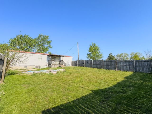 2634 Pleasant Grove Rd, Westmoreland, TN 37186