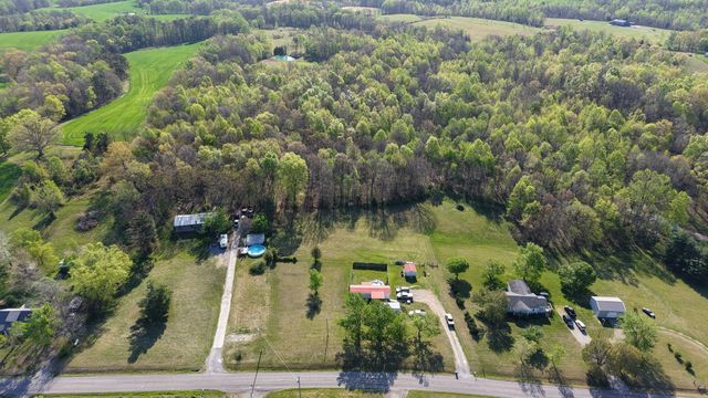 2634 Pleasant Grove Rd, Westmoreland, TN 37186