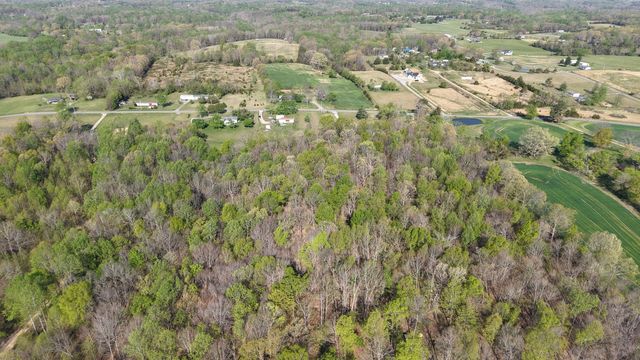 2634 Pleasant Grove Rd, Westmoreland, TN 37186