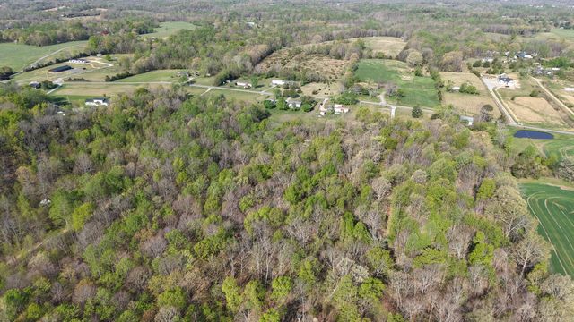 2634 Pleasant Grove Rd, Westmoreland, TN 37186