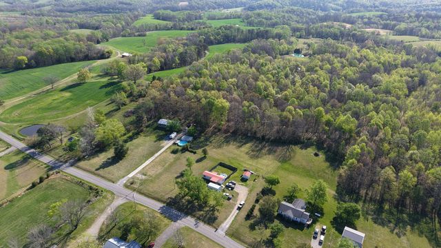 2634 Pleasant Grove Rd, Westmoreland, TN 37186