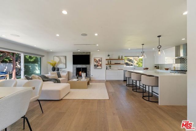 26255 Hatmor Drive, Calabasas, CA 91302